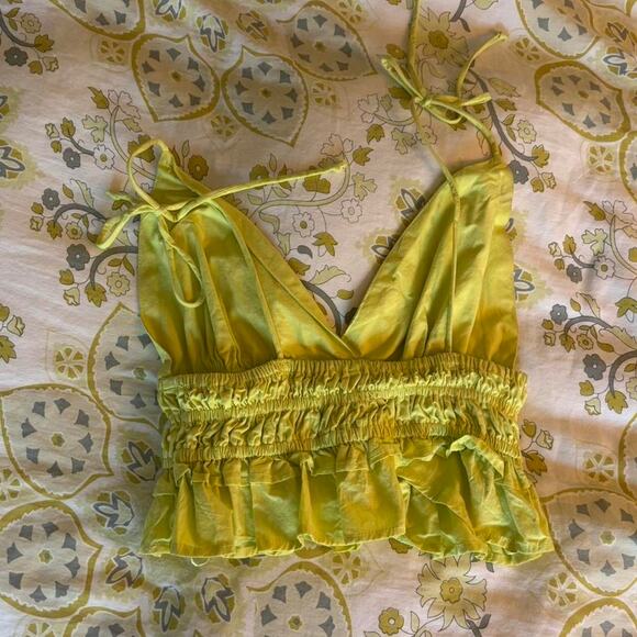 Lime Ruched Crop Top - Picture 2 of 6